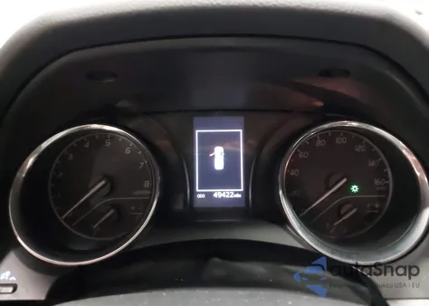 2020 Toyota Camry Le z USA, uszkodzony, nr VIN 4T1C11AK1LU324762